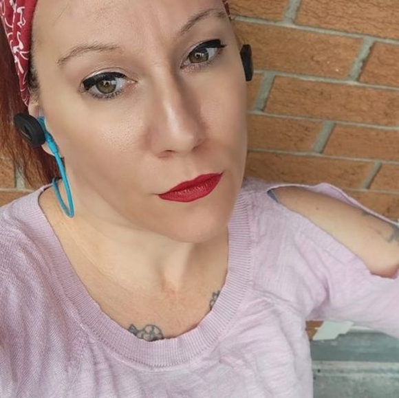 Meet your Posher, Ivy - Picture 1 of 1